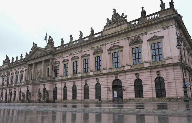 Das historische Zeughaus ist seit Langem geschlossen.<span class='image-autor'>Foto: Sven Kaeuler/dpa</span>