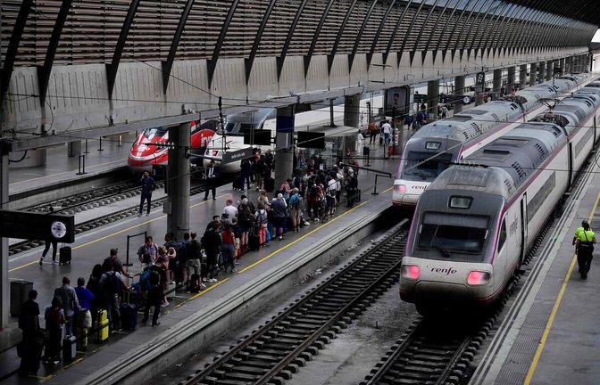 Ohne Strom nix los: Bahnhof in Sevilla.<span class='image-autor'>Foto: Cristina Quicler/AFP</span>