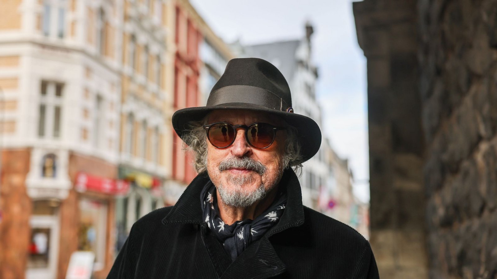 Wolfgang Niedecken findet, dass die katholische Kirche für den laufenden Betrieb des Doms selbst aufkommen muss - anders sieht es bei der Instandhaltung des Weltkulturerbes aus. (Archivbild)Foto: Oliver Berg/dpa