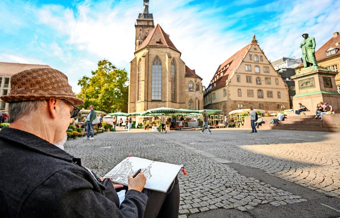 David Chamness aus Seattle (USA) bei der Arbeit am Schillerplatz<span class='image-autor'>Foto: Lichtgut/Christoph Schmidt</span>