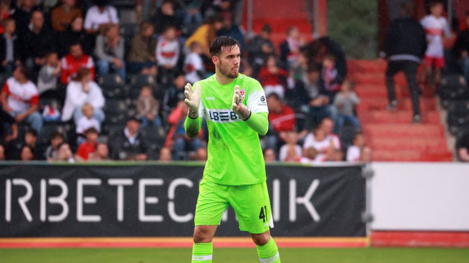 Ist zurück auf dem Platz: Dennis SeimenIMAGO/Sportfoto Rudel Ist zurück auf dem Platz: Dennis SeimenIMAGO/Sportfoto Rudel
