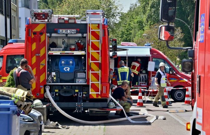 Der Brand in einem Umspannwerk in Remseck am Neckar vor wenigen Tagen hat weitreichende Folgen, bei vielen Menschen in der Umgebung fällt der Strom aus.<span class='image-autor'>KS-Images.de / Andreas Rometsch</span>