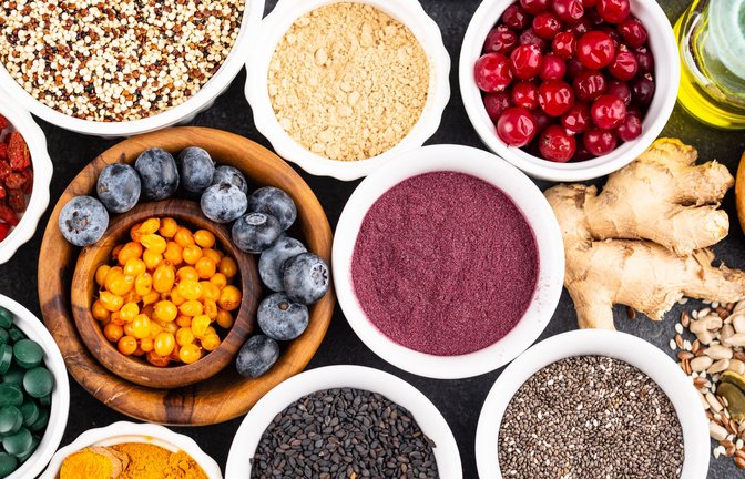 Superfood wie Quinoa, Chia oder Acai stammt meist aus fernen Ländern. (Symbolfoto).<span class='image-autor'>Foto: IMAGO/Pond5 Images/IMAGO/xyuliafurmanx</span>