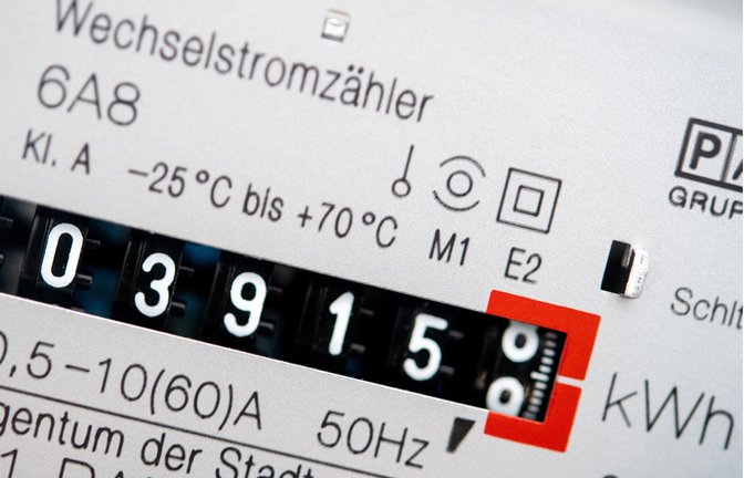 Die Kilowattstunde – wir kennen sie vom Stromzähler und von der Stromrechnung. Aber was leistet die eigentlich?<span class='image-autor'>Foto: dpa/Hauke-Christian Dittrich</span>