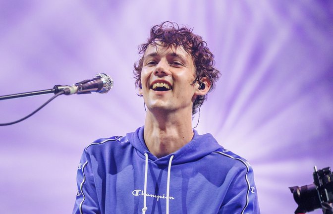 Henning May, Sänger der Band AnnenMayKantereit, hat den Grünen eine große Summe Geld überlassen. (Symbolbild)<span class='image-autor'>Foto: IMAGO/Funke Foto Services/MarceloxHernandezx/xFUNKExFotoxServices</span>