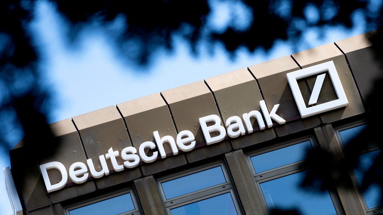 Das Angebot hiesiger Banken an Finanzierungen ist nach Angaben des Bundesverbands deutscher Banken größer als die Nachfrage.Foto: Hauke-Christian Dittrich/dpa
