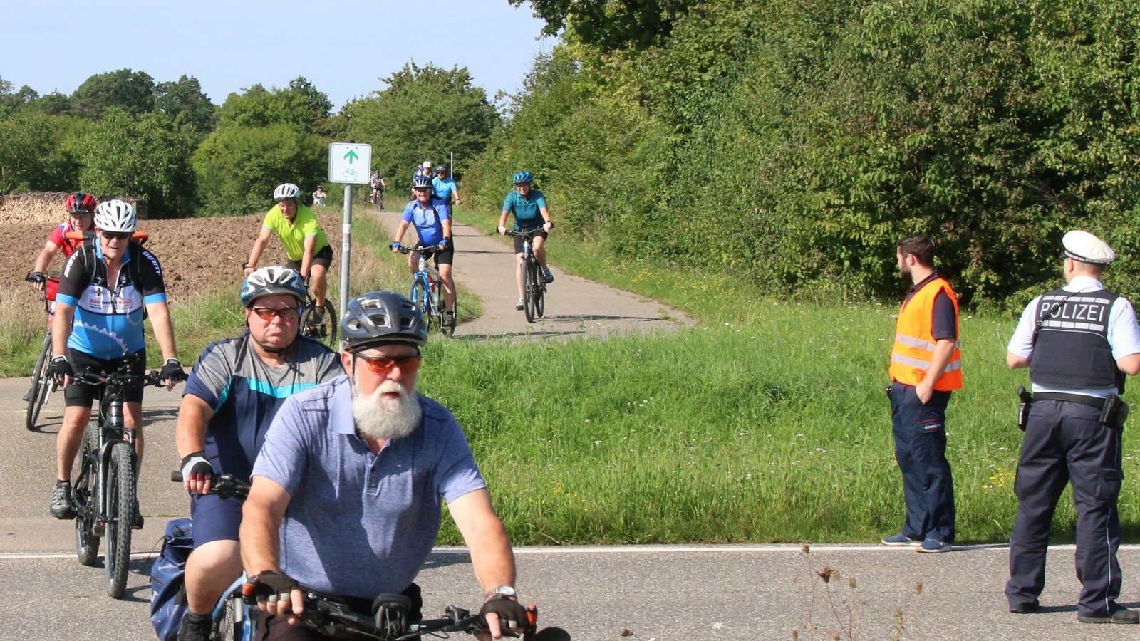 Freie Fahrt für die Radler beim Kreisverkehr bei Horrheim.