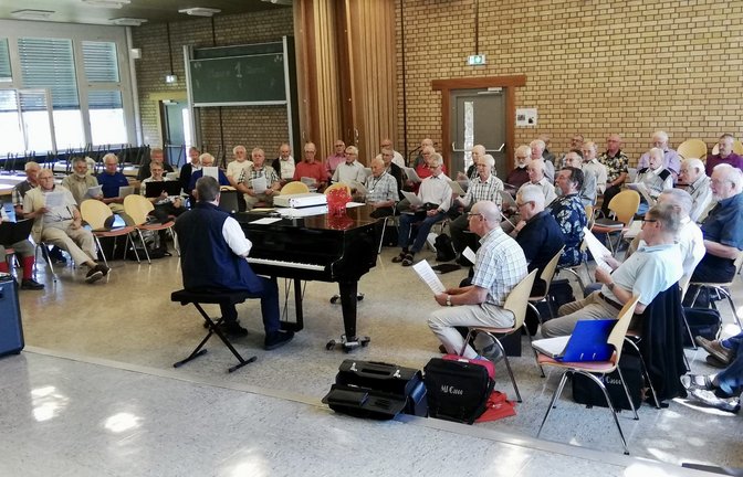 Singstunde des MPC 2000 im Musiksaal der Illinger Schule.  <span class='image-autor'>Foto: p</span>