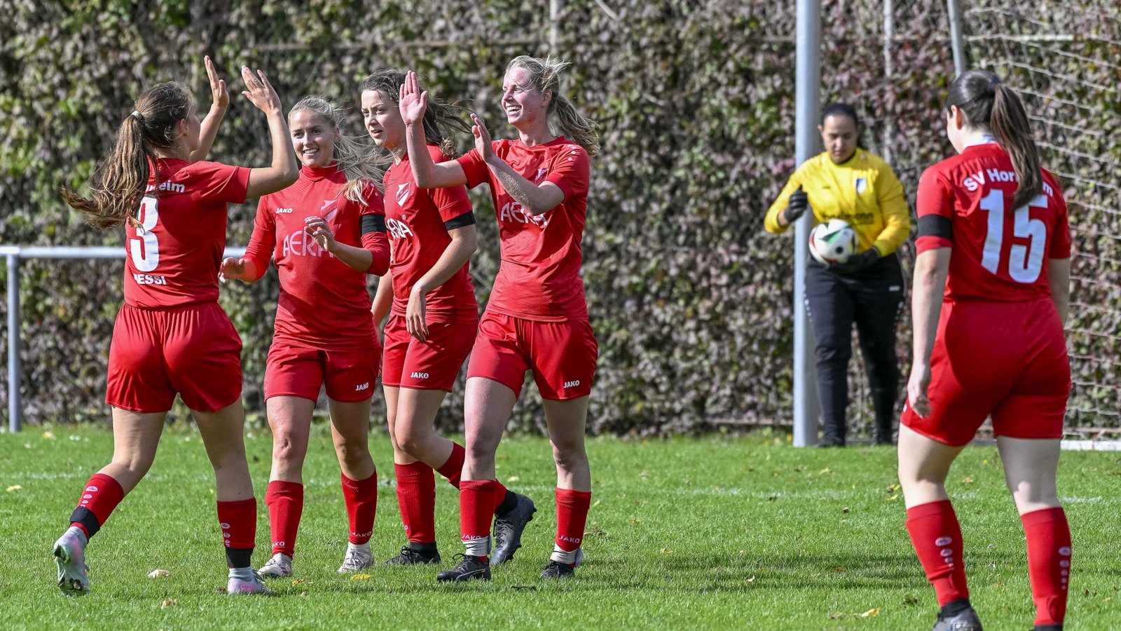 Dürfen die Fußballerinnen aus Horrheim am Sonntag wieder jubeln? Foto: Leitner