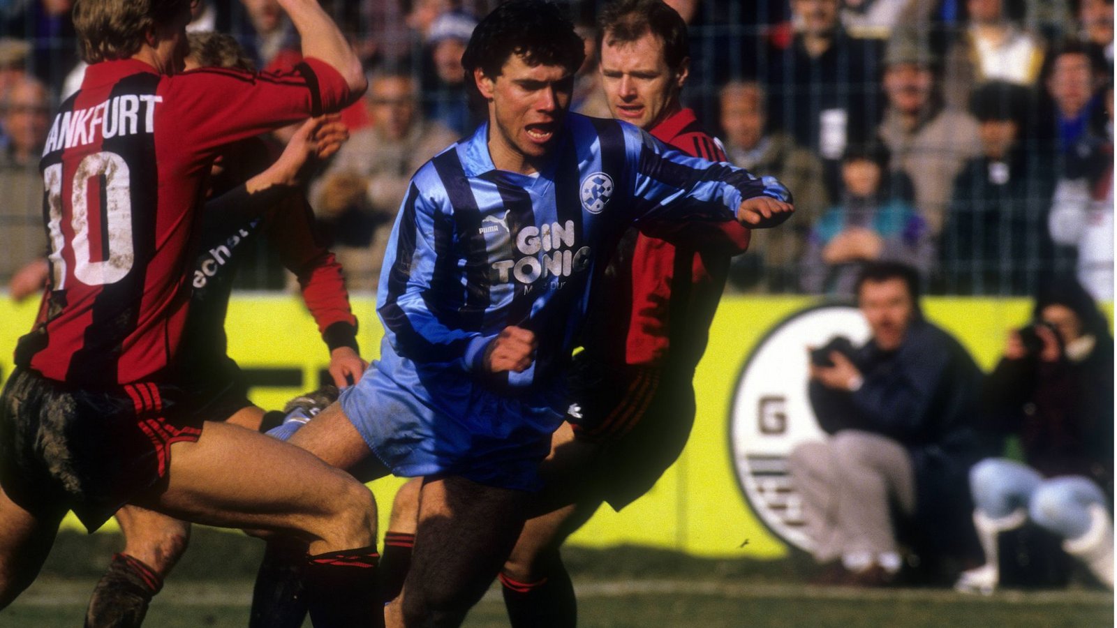 Ralf Vollmer und die Stuttgarter Kickers setzten sich im DFB-Pokal-Viertelfinaslspiel 1987 gegen Eintracht Frankfurt durch – 35 Jahre später gibt es ein Wiedersehen im Cup-Wettbewerb.Foto: Baumann//Bm