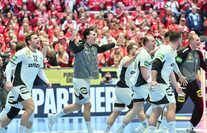 Nach dem Sieg gegen Frankreich durfte das deutsche Team auch gegen Kroatien jubeln.<span class='image-autor'>Foto: Sina Schuldt/dpa/Sina Schuldt</span>