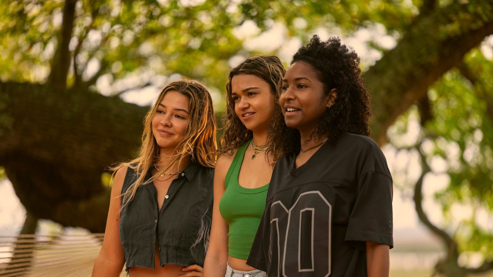 Madelyn Cline als Sarah Cameron, Madison Bailey als Kiara, Carlacia Grant als Cleo.Foto: JACKSON LEE DAVIS/NETFLIX Madelyn Cline als Sarah Cameron, Madison Bailey als Kiara, Carlacia Grant als Cleo.Foto: JACKSON LEE DAVIS/NETFLIX