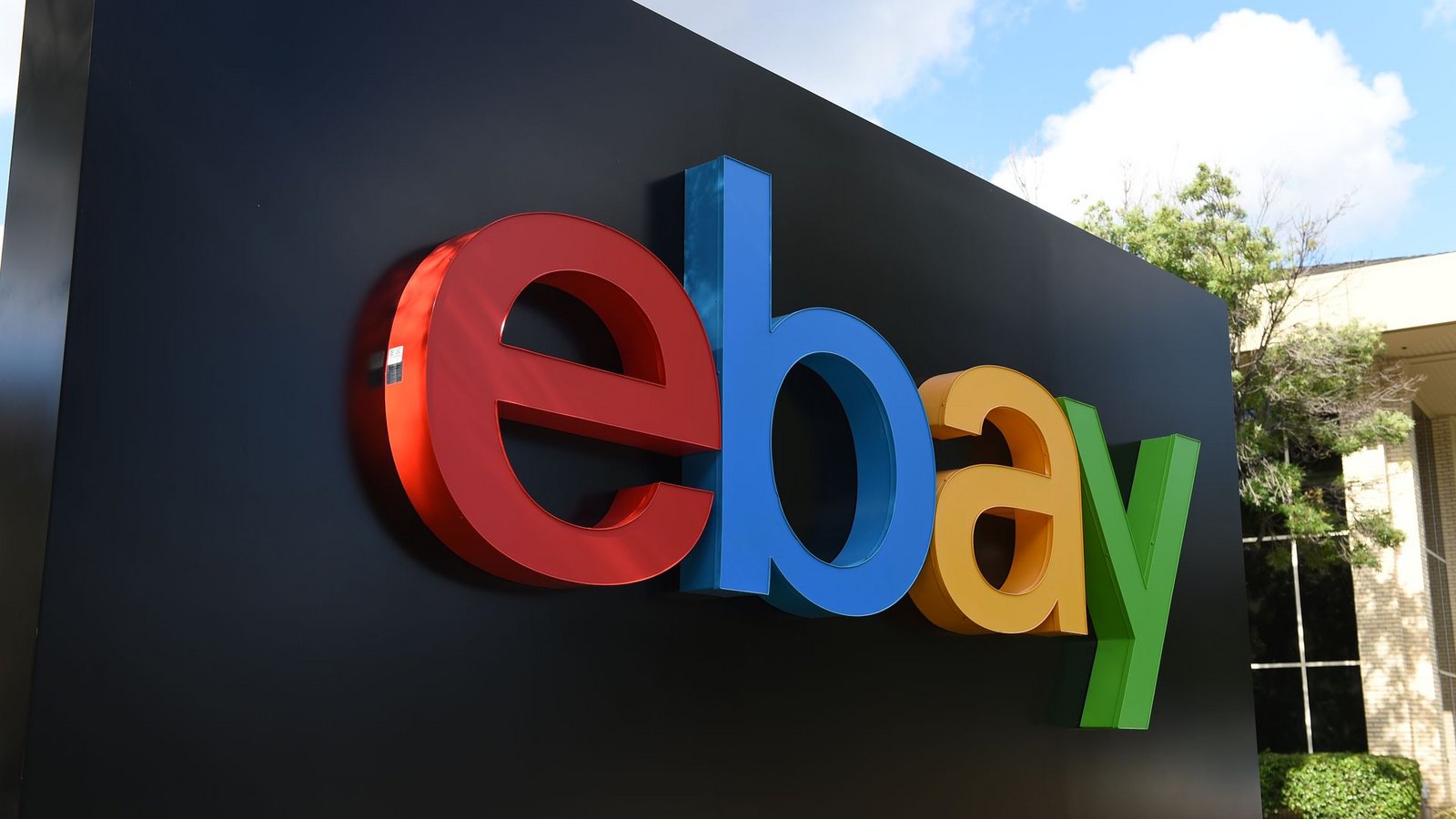 Ebay ist deutlich größer als Gamestop. (Archivbild)Foto: Andrej Sokolow/dpa