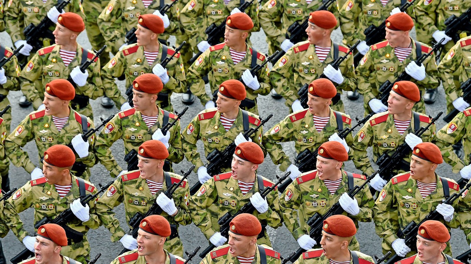 Russische Soldaten proben in Moskau für die Parade zum Tag des Sieges.Foto: Alexander Zemlianichenko Jr/XinH/Alexander Zemlianichenko Jr