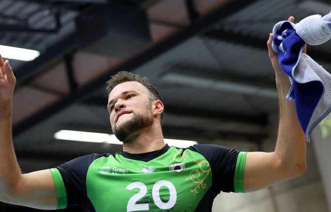 Libero Jeffrey Klok und die Ludwigsburger Volleyballer sind in den Play-offs weiter im Spiel.<span class='image-autor'>Foto: Baumann</span>