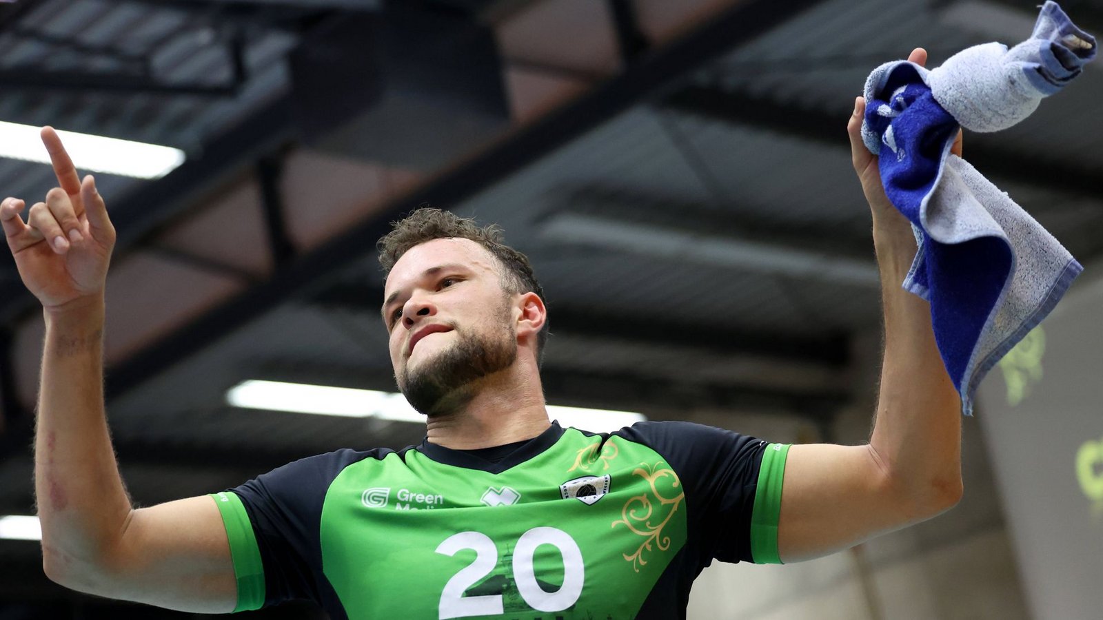 Libero Jeffrey Klok und die Ludwigsburger Volleyballer sind in den Play-offs weiter im Spiel.Foto: Baumann