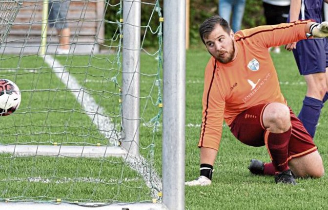 Steffen Kramer ist nur einer von zwei Torhütern im Gesamtaufgebot der SGM Roßwag/Mühlhausen, die zwei Teams zum Spielbetrieb gemeldet hat. Foto: Leitner