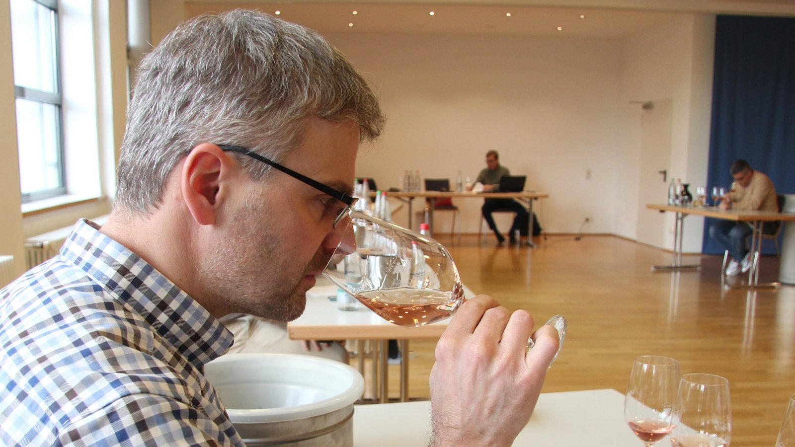 Gute Geschmacksnerven sind bei der Verkostung der Weine – wie hier 2024 im Löwensaal – erforderlich. Um ein Haar hätte der „Vaihinger Löwe“ in diesem Jahr aber gar nicht stattfinden können.  Archivfoto: VKZ/Banholzer