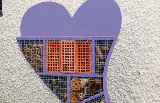 In diesem Oberriexinger Insektenhotel geht es offenbar herzlich zu.  Foto: Rostek