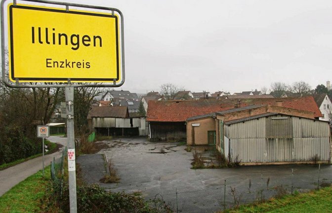 Für dieses Gelände – hier aus Richtung B 10 kommend fotografiert – haben Investoren eine Bauvoranfrage für einen Drogeriemarkt gestellt. Morgen wird darüber im Gemeinderat beraten.  Fotos: Rostek