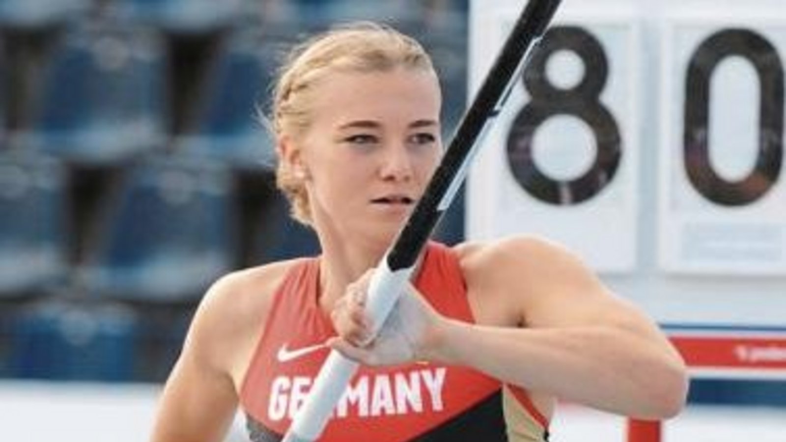 Die Ensingerin Tamara Schaßberger (VfL Sindelfingen) hat in der Stabhochsprungqualifikation der U-20-EM ihre Saisonbestleistung eingestellt. Foto: Archiv/Hensel Die Ensingerin Tamara Schaßberger (VfL Sindelfingen) hat in der Stabhochsprungqualifikation der U-20-EM ihre Saisonbestleistung eingestellt. Foto: Archiv/Hensel