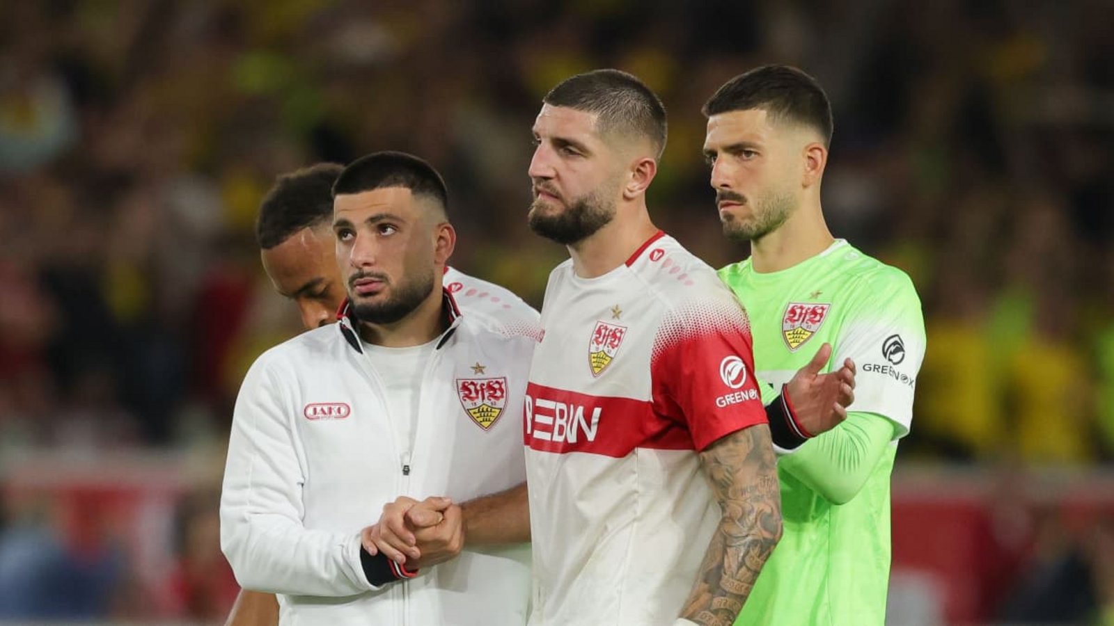 Enttäuschte Gesichter beim VfB&nbsp; mit Jamie Leweling, Deniz Undav, Jeff Chabot und Fabian Bredlow (v.li.).Baumann/Volker Müller