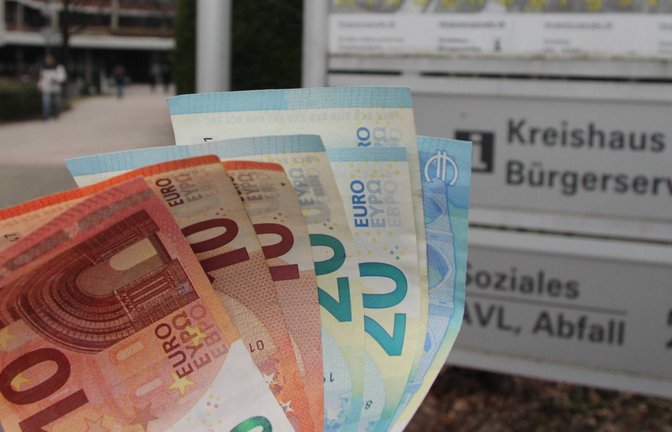 Das Defizit im Haushalt des Landkreises ist weit größer als gedacht. Symbolbild: Banholzer