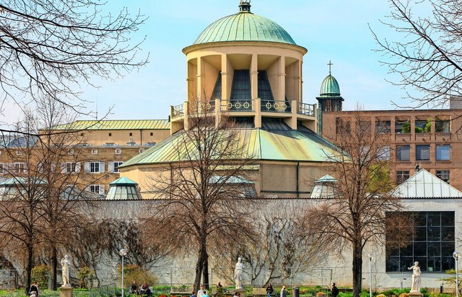 Der Württembergische Kunstverein ist im Kunstgebäude am Schlossplatz beheimatet<span class='image-autor'>Foto: imago/Peter Seyfferth</span>
