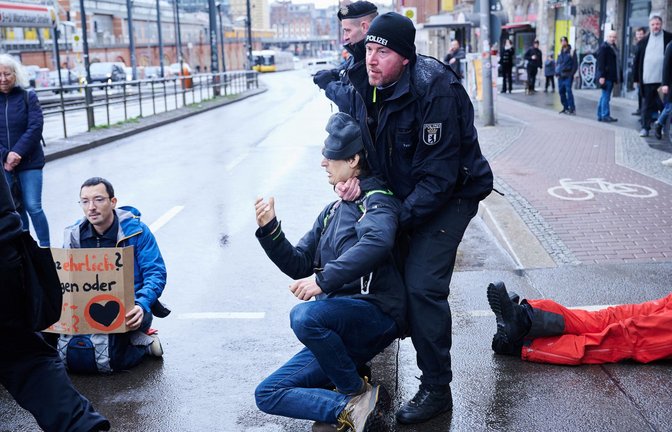 Zu Jahresbeginn hatte die Letzte Generation ein Ende der Straßenblockaden angekündigt.<span class='image-autor'>Foto: dpa/Annette Riedl</span>