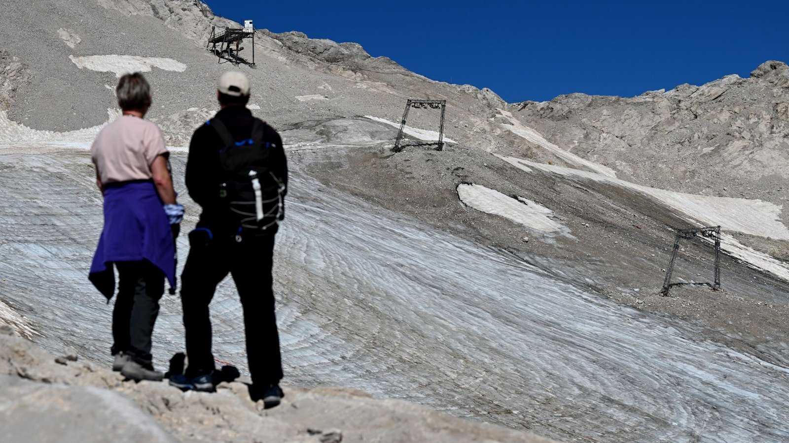 Nur eine von vielen Folgen der Klimaerwärmung: Gletscher wie der Nördliche Schneeferner auf der Zugspitze stehen kurz vor dem Verschwinden.Foto: dpa/Angelika Warmuth Nur eine von vielen Folgen der Klimaerwärmung: Gletscher wie der Nördliche Schneeferner auf der Zugspitze stehen kurz vor dem Verschwinden.Foto: dpa/Angelika Warmuth