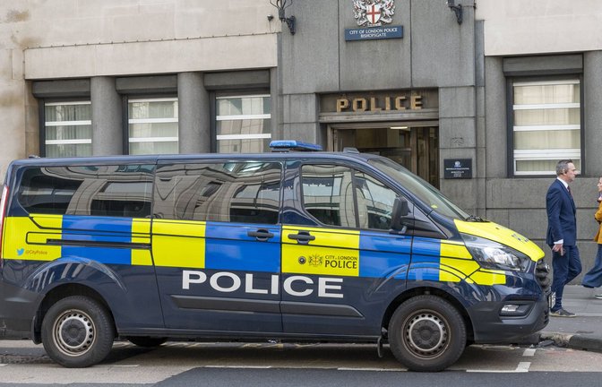 In England ist ein Mann angeklagt worden, seine Ex-Frau unter Drogen gesetzt und vergewaltigt zu haben (Symbolfoto).<span class='image-autor'>Foto: IMAGO/Zoonar/IMAGO/Zoonar.com/Stefan Sutka</span>