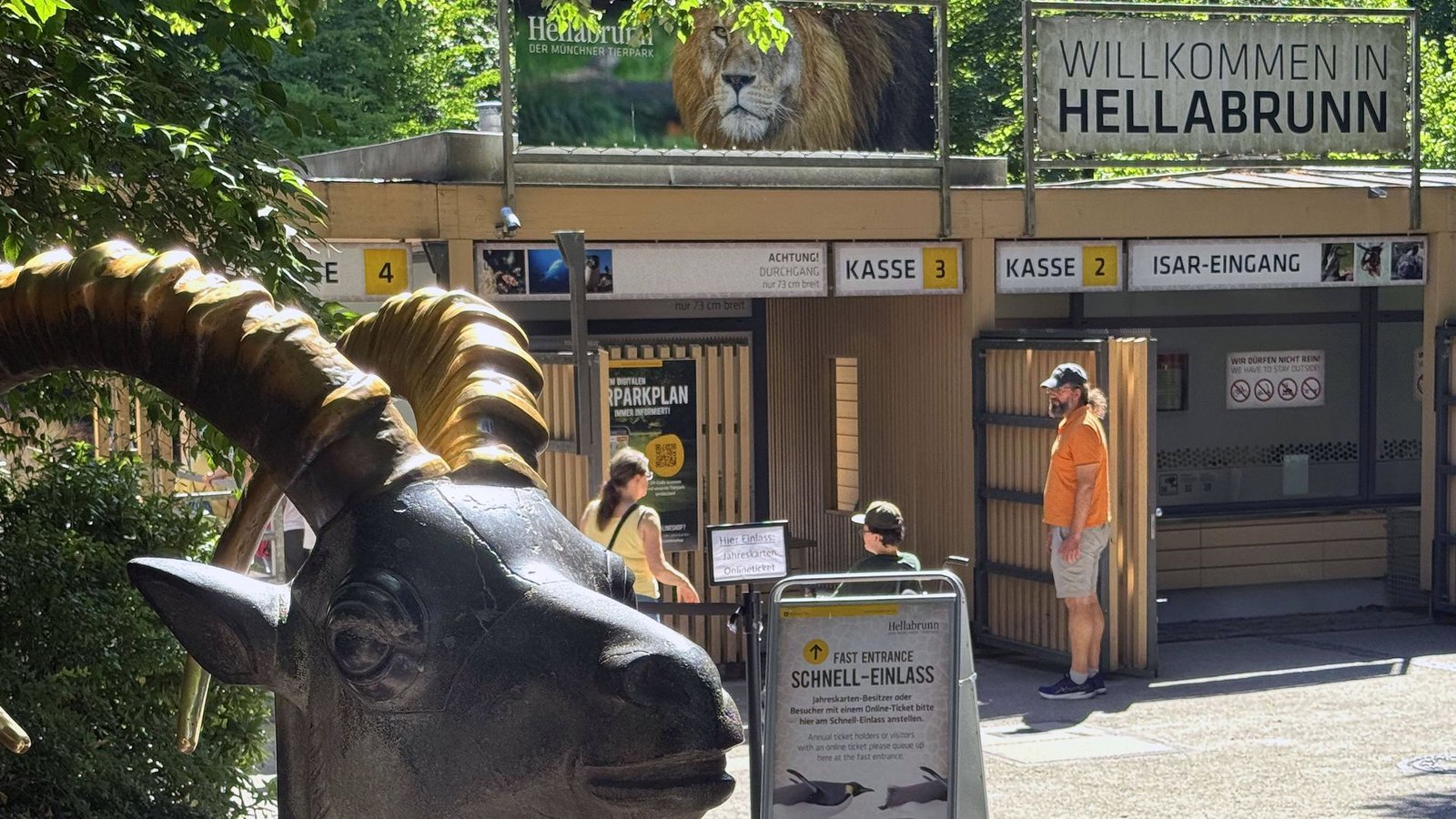 Ungewöhnlicher Polizeieinsatz im Tierpark Hellabrunn am Sonntag (Archivbild).Foto: IMAGO/Sven Simon/IMAGO/Frank Hoermann / SVEN SIMON Ungewöhnlicher Polizeieinsatz im Tierpark Hellabrunn am Sonntag (Archivbild).Foto: IMAGO/Sven Simon/IMAGO/Frank Hoermann / SVEN SIMON