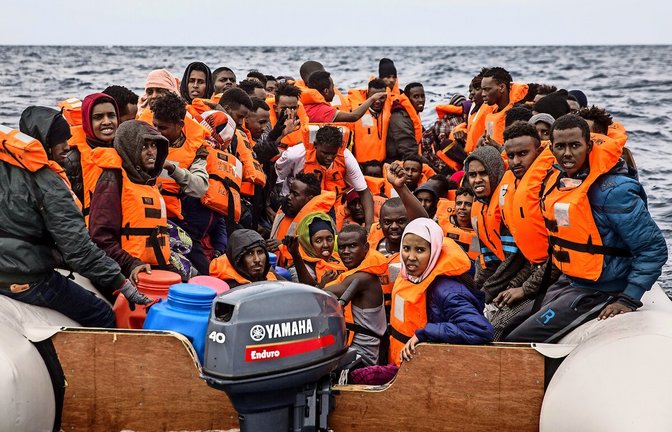 Flucht über das Mittelmeer – Länder mit einer EU-Außengrenze haben die größten Probleme.<span class='image-autor'>Foto: dpa/Olmo Calvo</span>