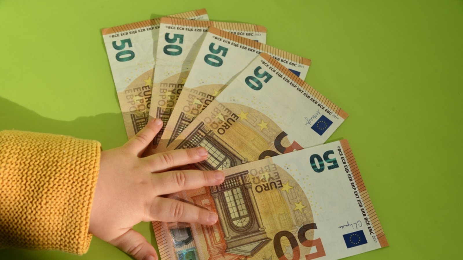 Das sind die Termine für den August.Foto: Dueringerto / shutterstock.com