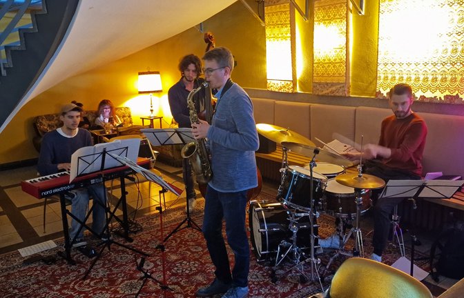 Simon Bremen (Saxofon), Noah Diemer (Piano), Moritz Holdenried (Bass) und Marco Sickinger (Drums) sind auf den Spuren von Jazzmusiker Earl „Bud“ Powell unterwegs.  <span class='image-autor'>Foto: Friedrich</span>