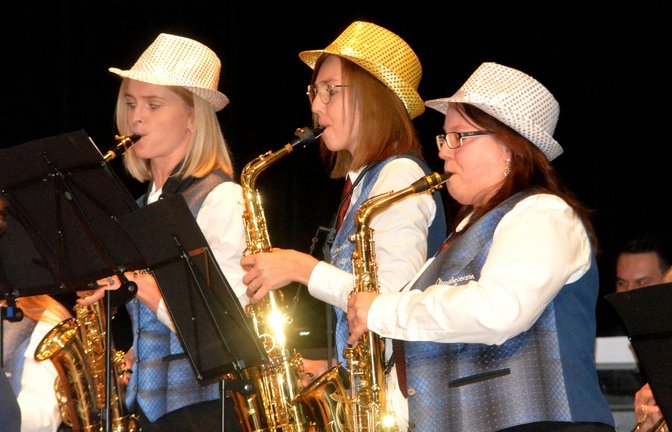 Karina Mantai (v.l.), Allisa Hauser und Bianca Malucha gehören zum gefeierten Saxophonregister.