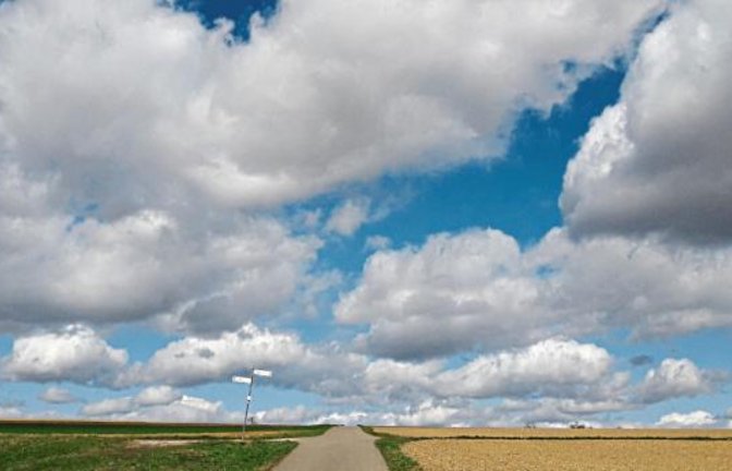 Der Himmel, die Erde, das Virus und wir: Was hat das Dasein für einen Sinn?  Foto: Rücker