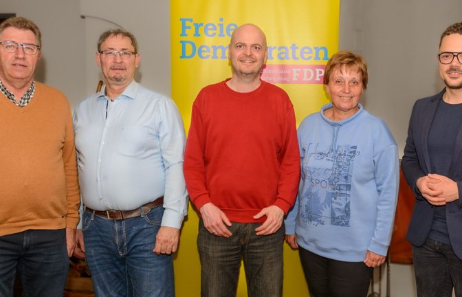 FDP-Kandidaten für Sachsenheim (von link): Karl Willig, Thomas Bay, Sven-Oliver Schrickel, Ulrike Laés, Rick Kirstein. <span class='image-autor'>Foto: Vogt</span>