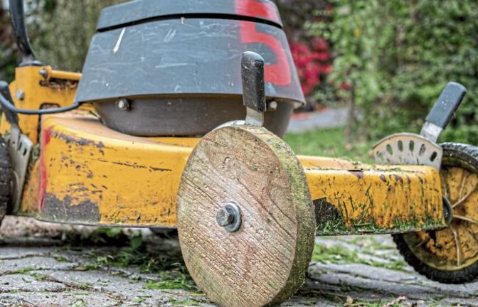 Bei echten Schwaben sei etwas erst „hee“, wenn gar nichts mehr gehe, kommentiert unser Leser Berthold Mede sein Foto aus Nachbars Garten.