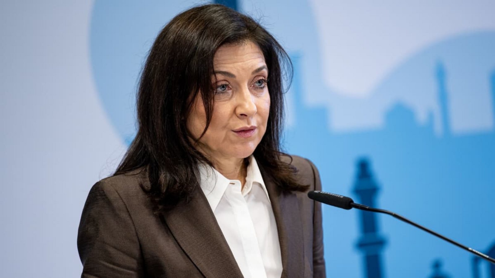 Katherina Reiche (CDU) kann nicht wie geplant an einer Asien-Pazifik-Konferenz der deutschen Wirtschaft in der Hauptstadt Seoul teilnehmen (Archivbild).Fabian Sommer/dpa Katherina Reiche (CDU) kann nicht wie geplant an einer Asien-Pazifik-Konferenz der deutschen Wirtschaft in der Hauptstadt Seoul teilnehmen (Archivbild).Fabian Sommer/dpa