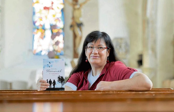 Glaube und Sinnsuche sind Themen, welche Christa Rau in ihrem Buch „Himmel zu vererben“ anspricht. Nun wurde es von einem Verlag veröffentlicht.  Foto: Kuhnle