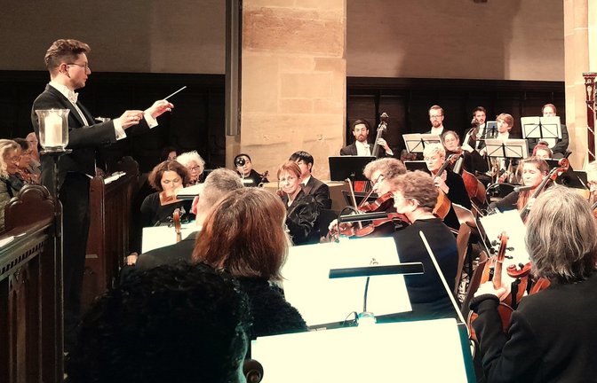 Mit dem Konzert „Der moderne Mendelssohn“ setzen Dirigent Benjamin Hartmann, der Kammerchor Maulbronn und die Hannoversche Hofkapelle einen fulminanten Schlusspunkt unter die diesjährigen Klosterkonzerte. <span class='image-autor'>Foto: Filitz</span>