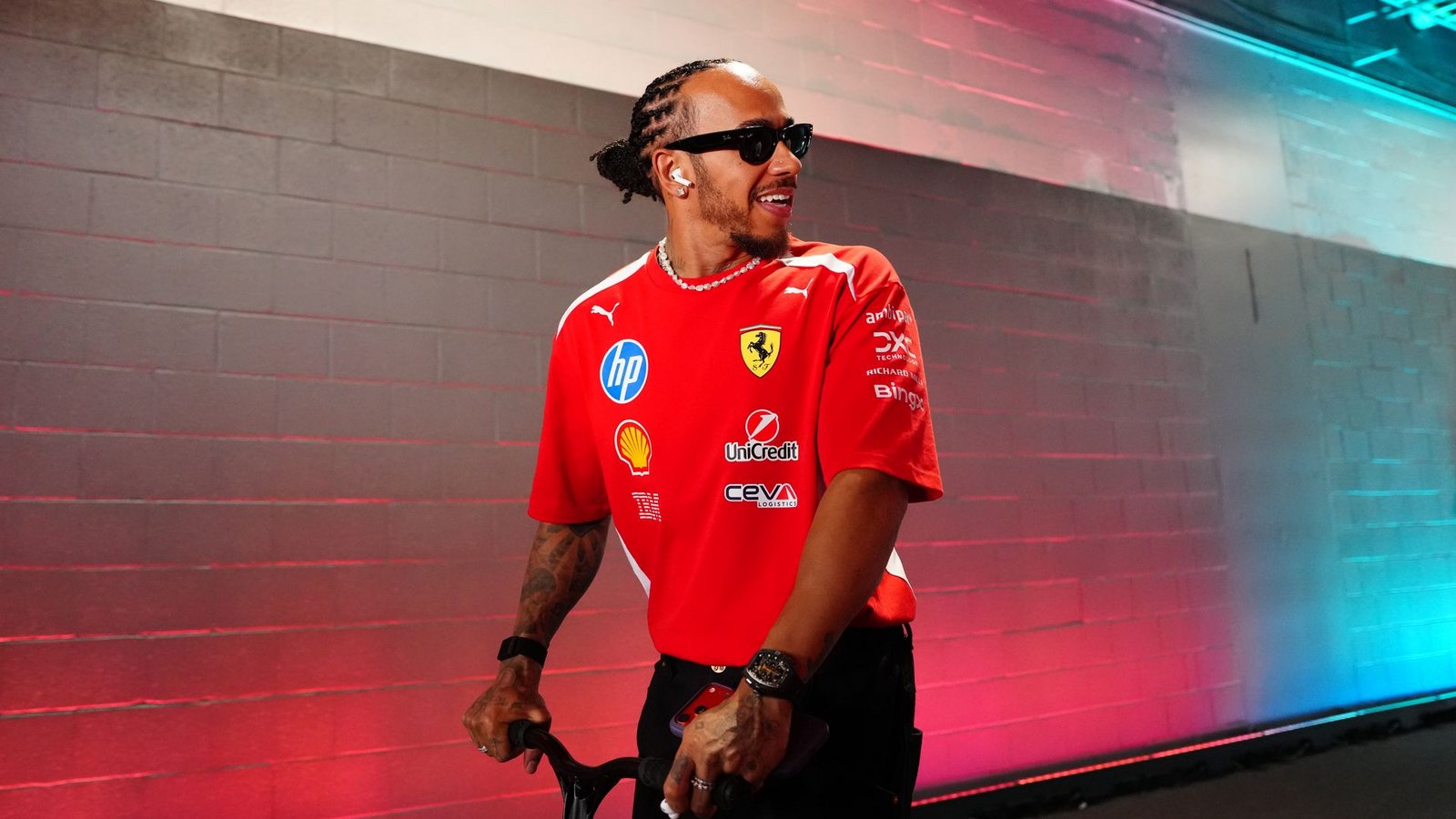 Hamilton stellte in Montréal klar: Werde noch eine Weile in der Formel 1 sein.Foto: Bradley Collyer/PA Wire/dpa Hamilton stellte in Montréal klar: Werde noch eine Weile in der Formel 1 sein.Foto: Bradley Collyer/PA Wire/dpa