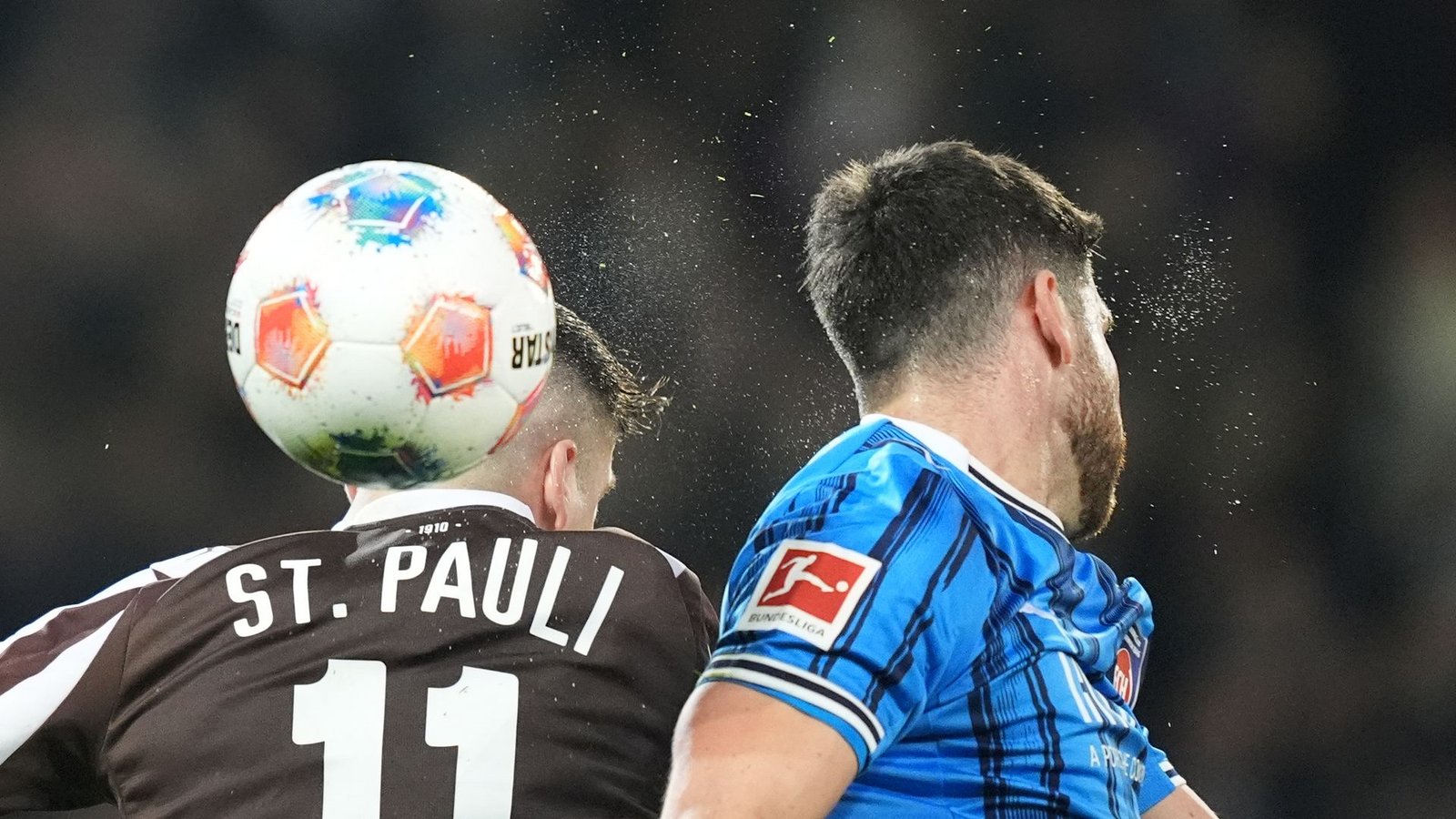 Abstiegskampf pur: Fast die Hälfte der Bundesliga-Clubs bangt noch. (Archivbild)Foto: Marcus Brandt/dpa