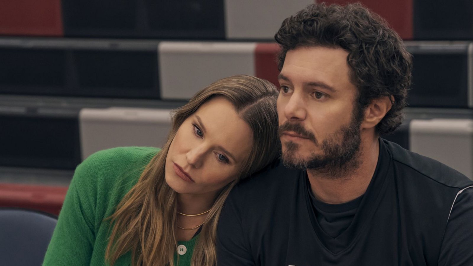 Können Kristen Bell und Adam Brody wirklich Mitte-30-Jährige verkörpern?Foto: ERIN SIMKIN/NETFLIX Können Kristen Bell und Adam Brody wirklich Mitte-30-Jährige verkörpern?Foto: ERIN SIMKIN/NETFLIX