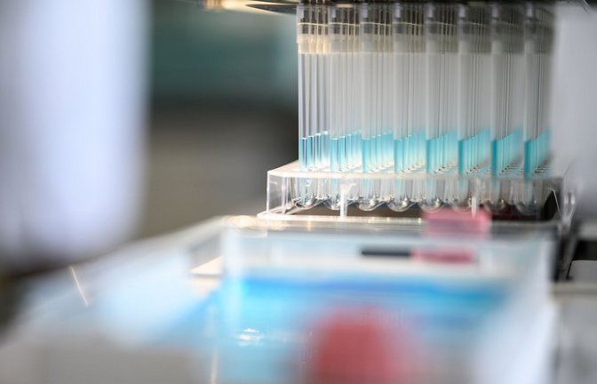 Die Abwasserreinigung soll gründlicher werden – auf Kosten der Pharma- und Kosmetikindustrie.<span class='image-autor'>Foto: dpa/Sebastian Gollnow</span>