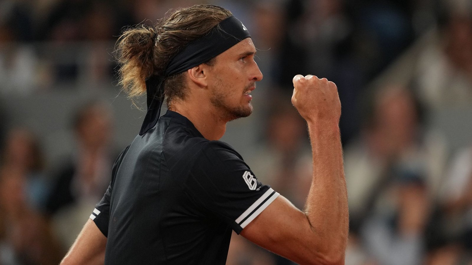 Alexander Zverev will in Paris noch zwei Siege bejubeln.Foto: Thibault Camus/AP/dpa