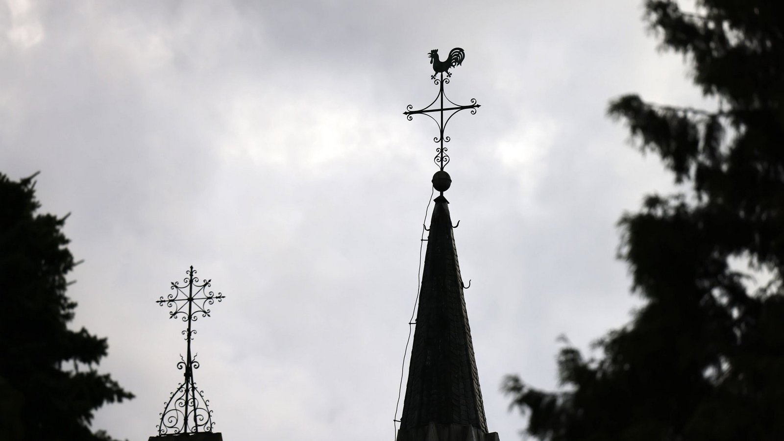 34 weitere Missbrauchsvorwürfe gegen Kirchenmitarbeiter hat das Bistum im vergangenen Jahr entgegengenommen. (Symbilbild)Foto: IMAGO/Panama Pictures/IMAGO/Christoph Hardt 34 weitere Missbrauchsvorwürfe gegen Kirchenmitarbeiter hat das Bistum im vergangenen Jahr entgegengenommen. (Symbilbild)Foto: IMAGO/Panama Pictures/IMAGO/Christoph Hardt