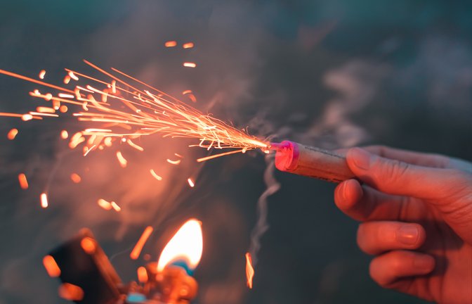 Nicht alle Feuerwerkskörper dürfen an Halloween gezündet werden.<span class='image-autor'>Foto: InfinitumProdux / shutterstock.com</span>