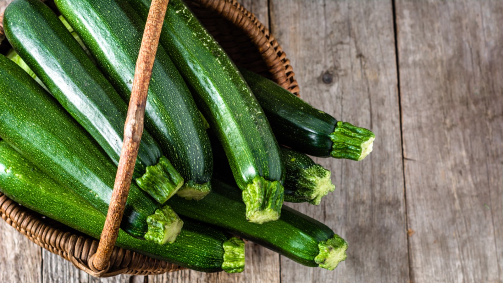 Wenig Kalorien und super lecker: Zucchini.Foto: alicja neumiler / shutterstock.com Wenig Kalorien und super lecker: Zucchini.Foto: alicja neumiler / shutterstock.com